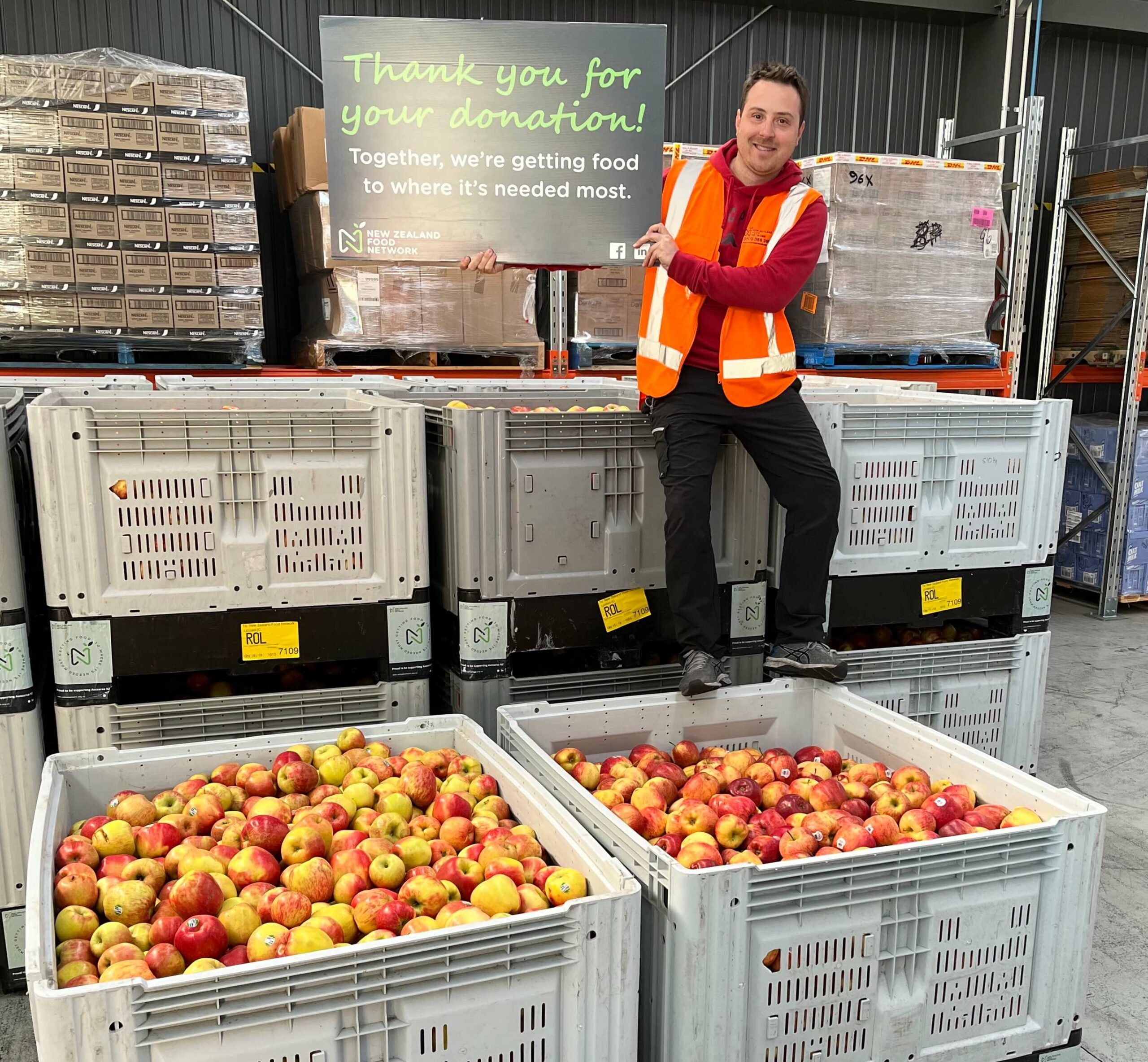 Golden Bay Fruit Apple donations arrive at the NZFN Christchurch hub